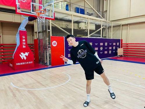 吃瓜群众谈篮球视频回放,篮球视频回放中的精彩瞬间